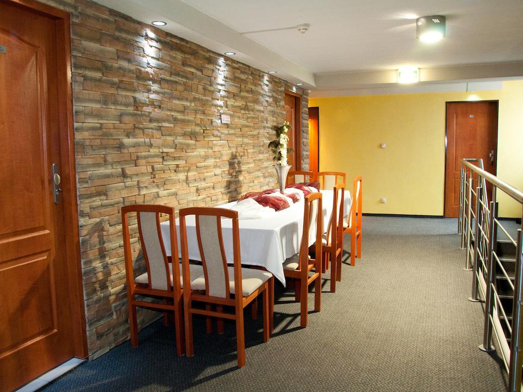 Hotel Zagiel Niewiesze Eksteriør billede